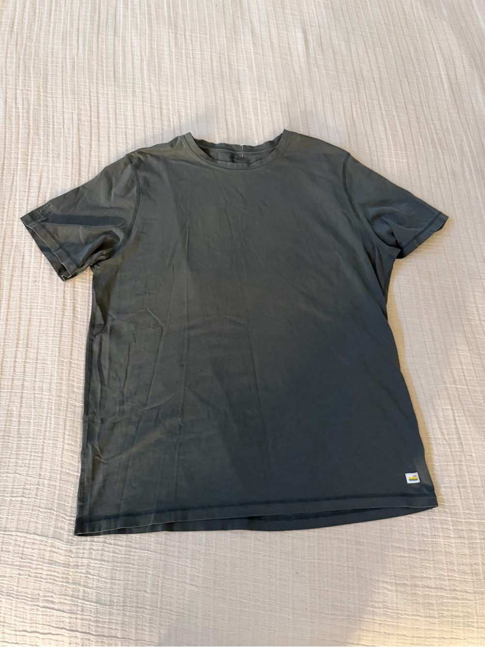 Vuori Men's Crewneck T-Shirt - Charcoal Gray